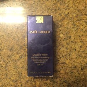 Estee Lauder Double Wear Foundation Tint: Tawny